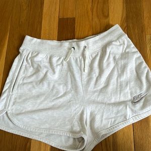 Nike sweatshort size XS